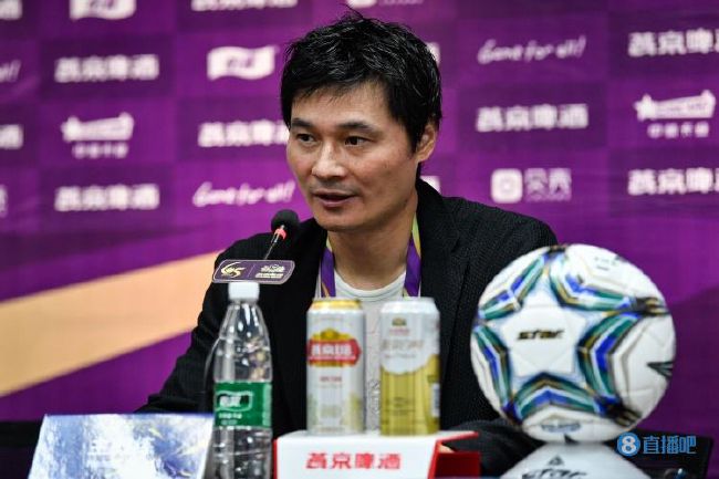 在前三集完全的论述了一个故事的环境下，第四集不但将这个已很完全的故事给延续下往，乃至还做了一个奇妙的延长在前三集里有良多留下的疑点和论述的空缺地段，在这一集里穿针引线般的将之补完，伯恩固然不再呈现，但他依然像影子一样，影响着全部故事的成长，犹如片名一样，这是伯恩留下的遗产，它将由艾伦克劳斯继裁缝钵，和全球的奸细、杀手们缠斗下往。